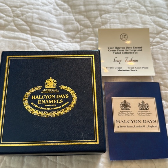 Halcyon Days Enamel “Congratulations” Trinket Box In Original Box W/Paperwork - Picture 4 of 4